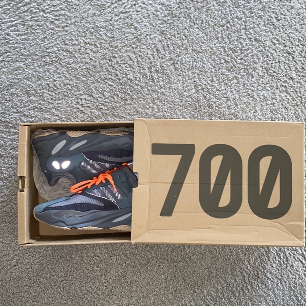 Yeezy Boost 700